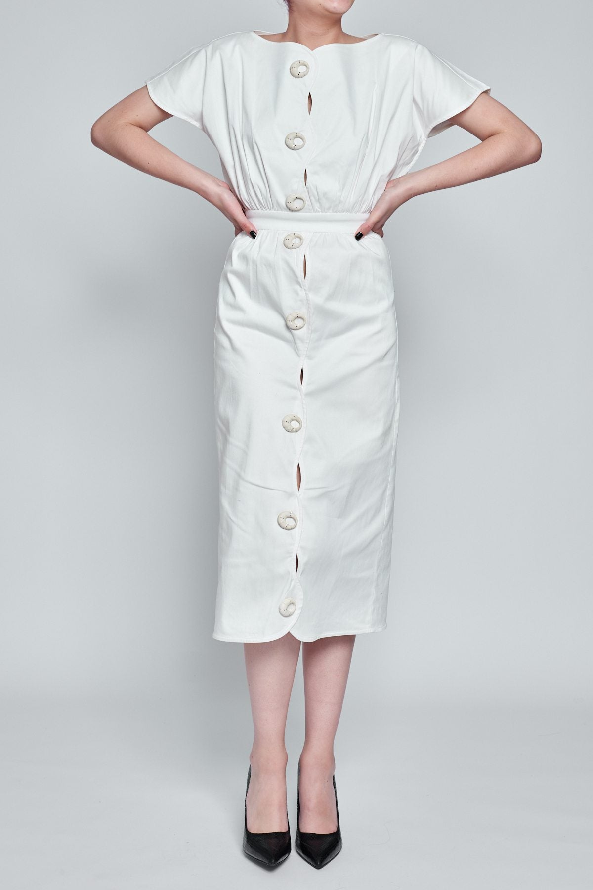 Short Sleeve Off White Midi Dress - Shantall Lacayo