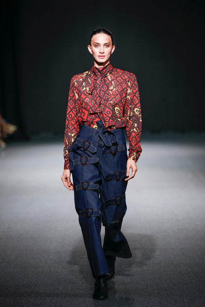 Heart Buckle Denim Pants - Shantall Lacayo