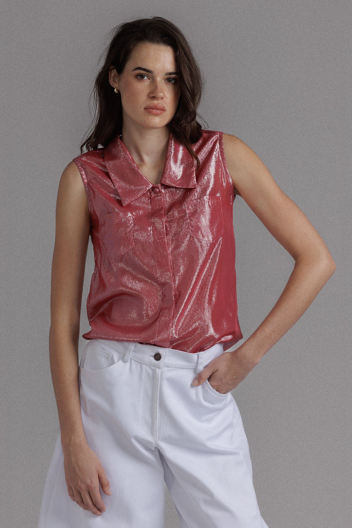 SLEEVELESS LAMÉ SILK SHIRT