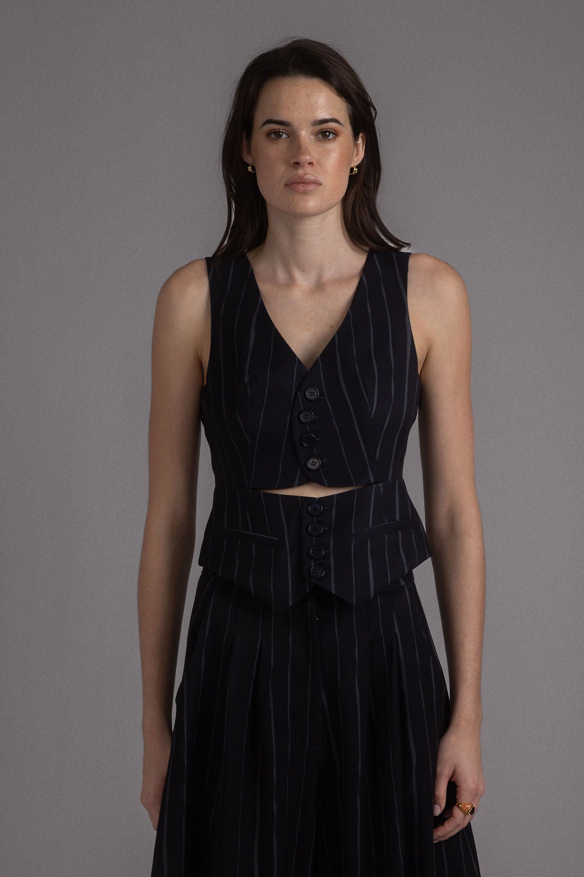 BLACK PRINTED ILLUSION FRONT VEST