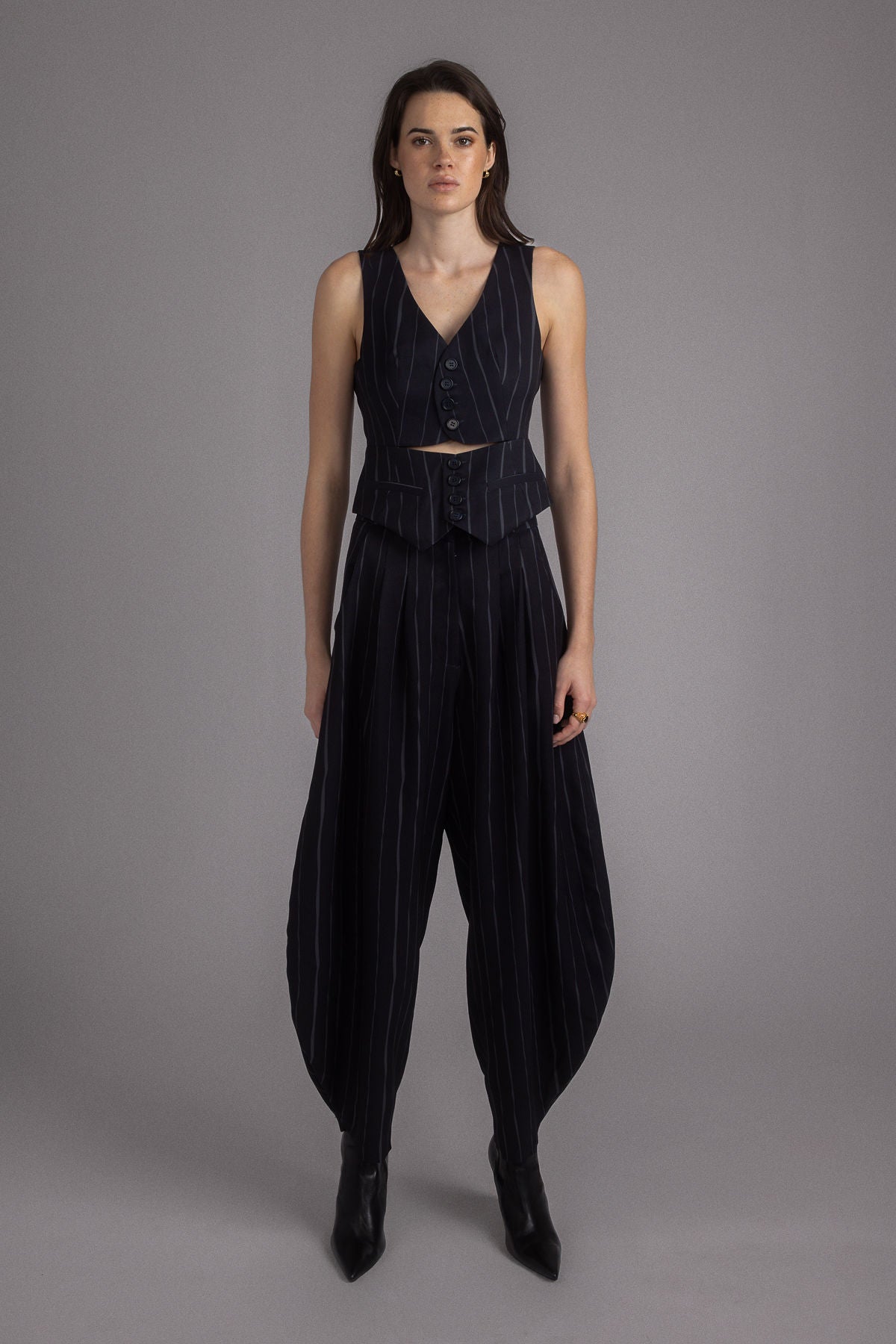 BLACK PRINTED BALLOON TROUSERS