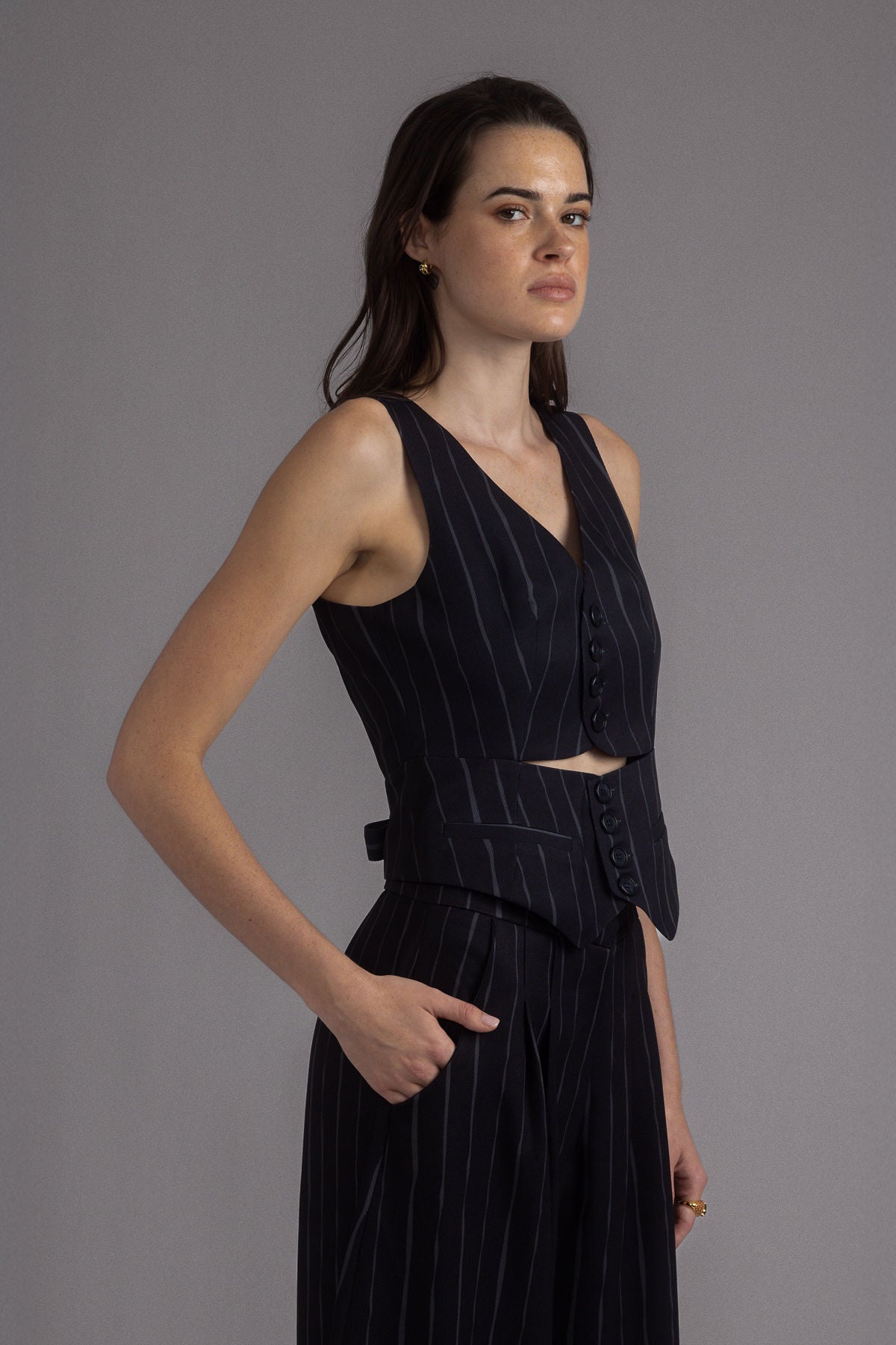 BLACK PRINTED ILLUSION FRONT VEST