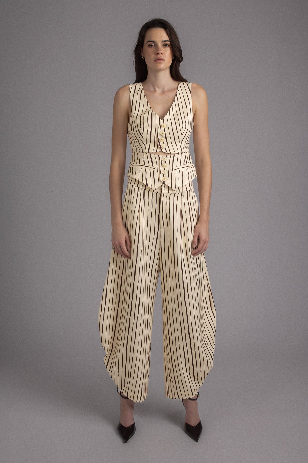 BUTTER PRINTED ILLUSION FRONT VEST