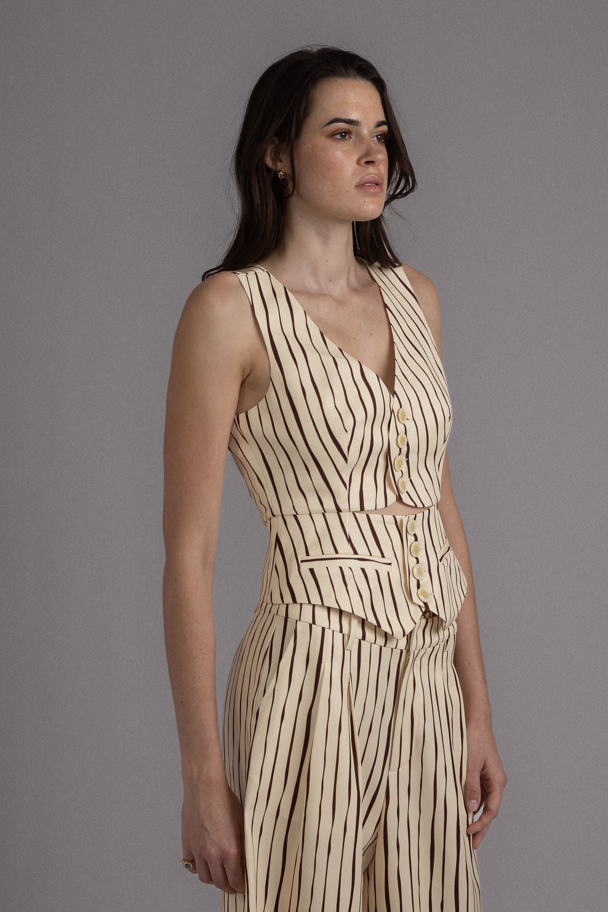 BUTTER PRINTED ILLUSION FRONT VEST