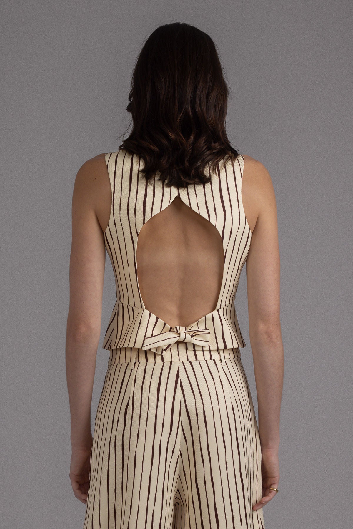 BUTTER PRINTED ILLUSION FRONT VEST