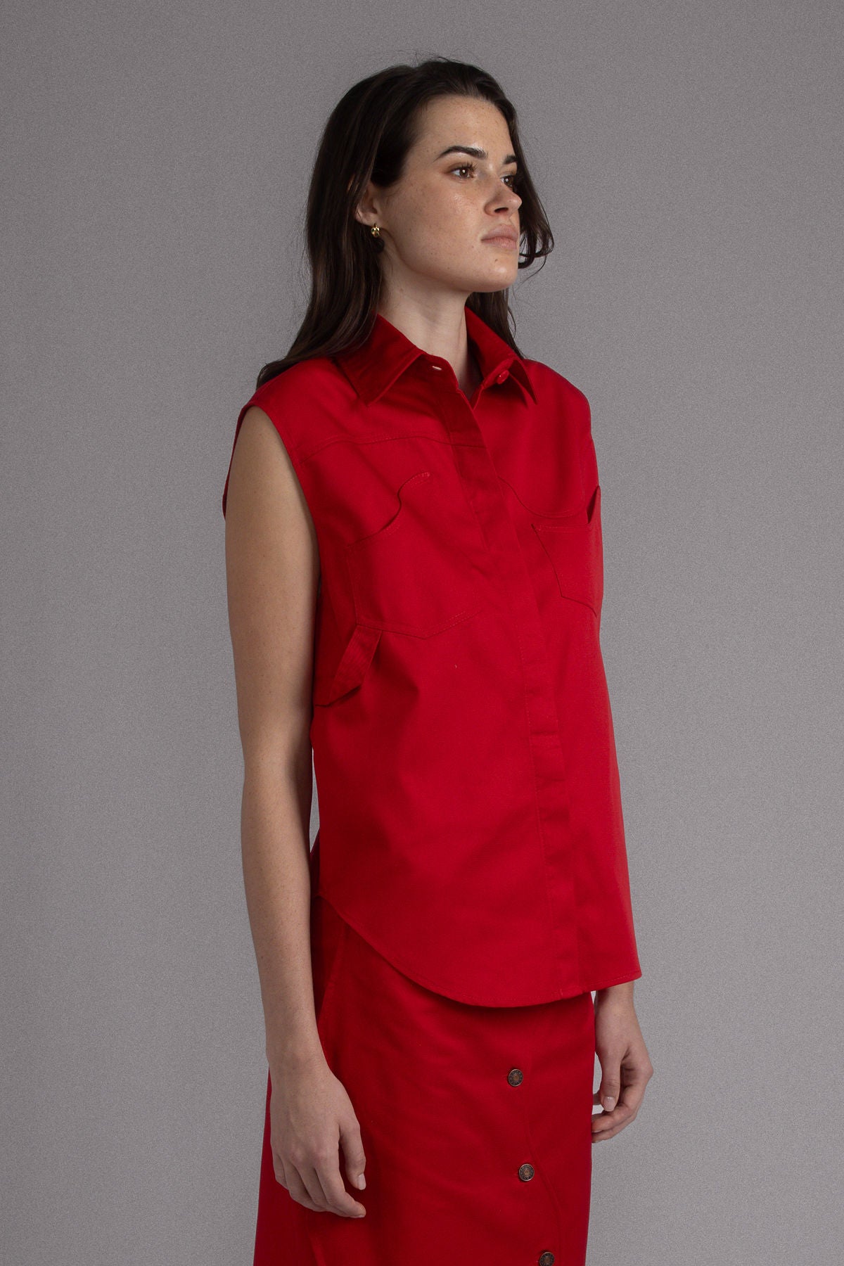 RED ASYMMETRIC SLEEVELESS SHIRT