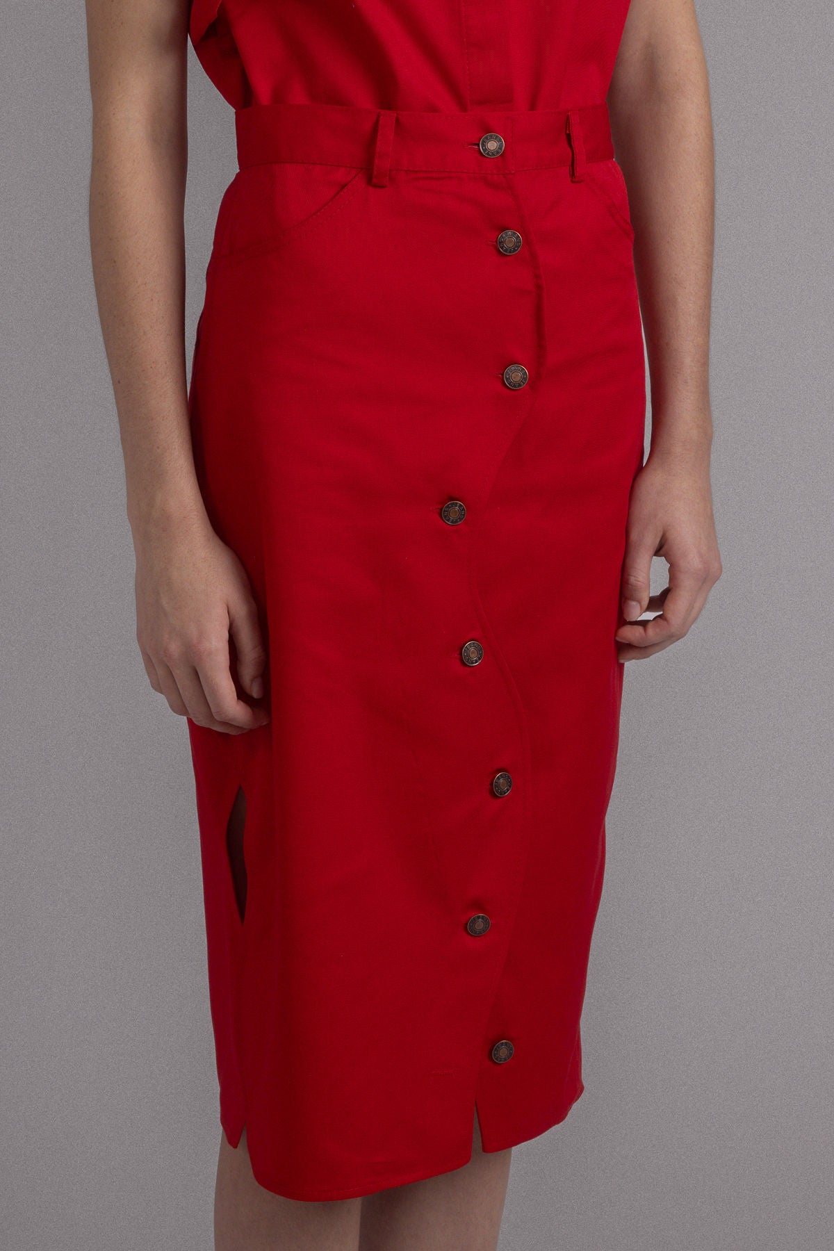 RED WAVE OVERLAP SKIRT