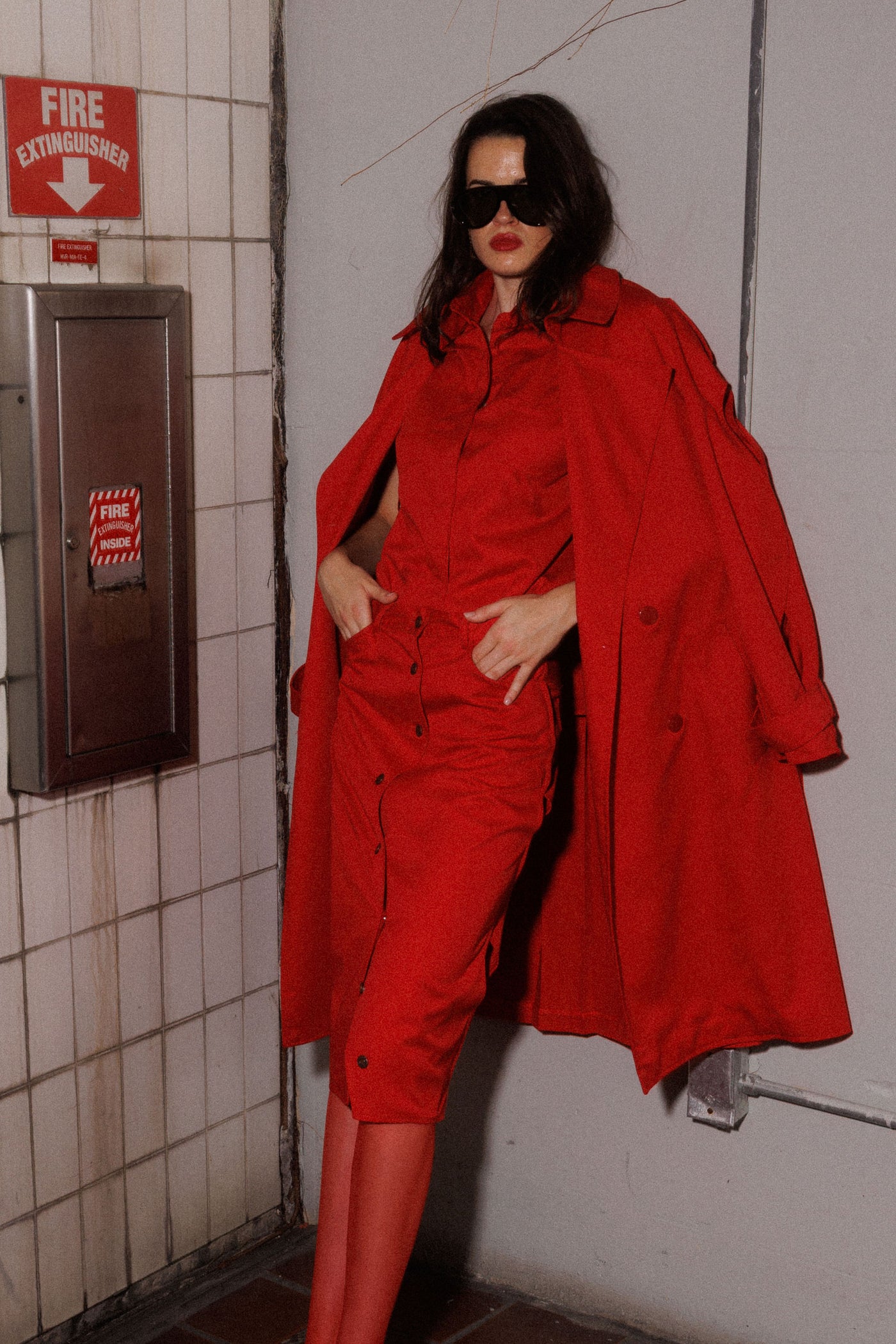 RED ASYMMETRIC SLEEVELESS SHIRT