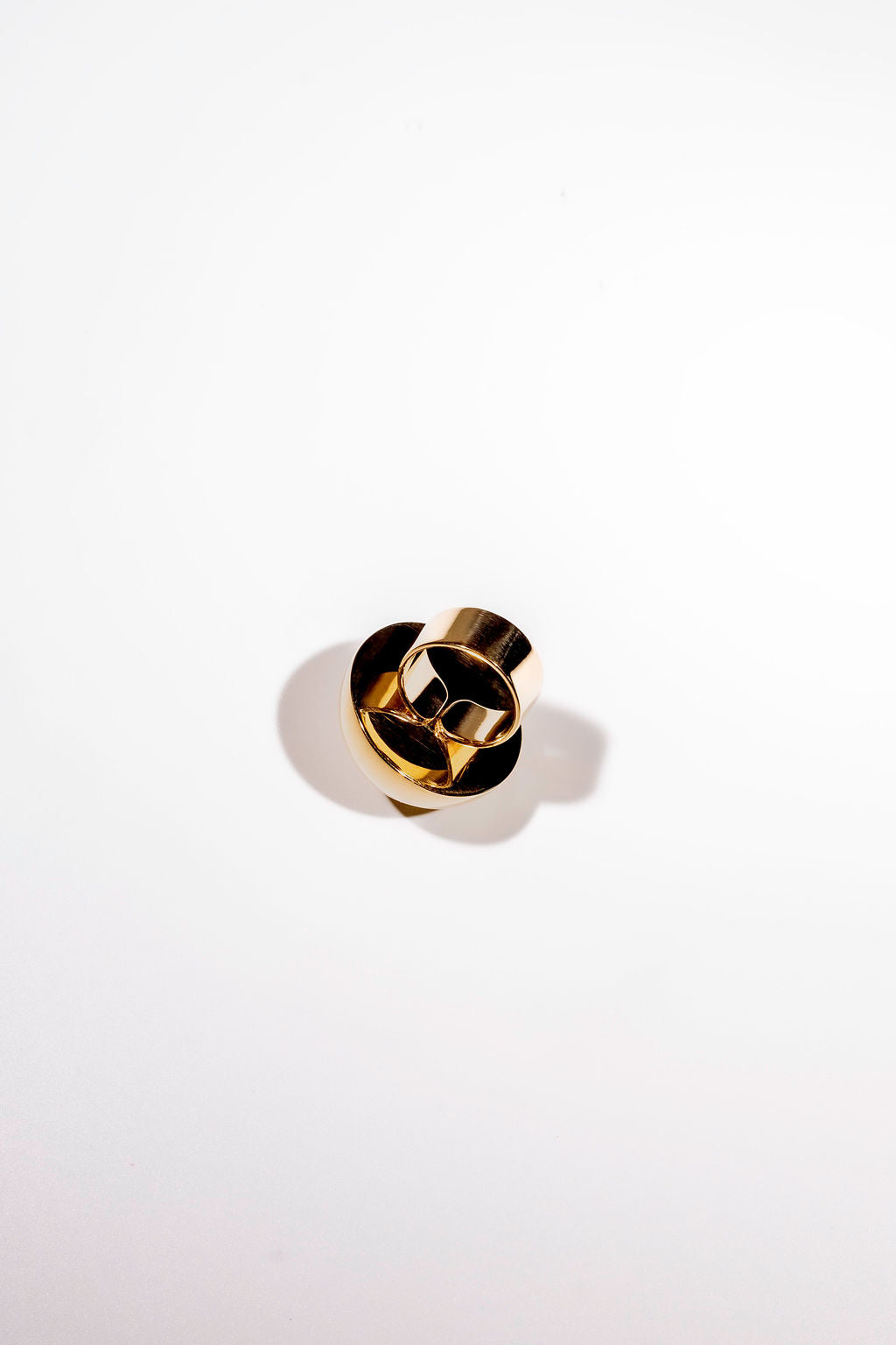 Sphere ring - Shantall Lacayo